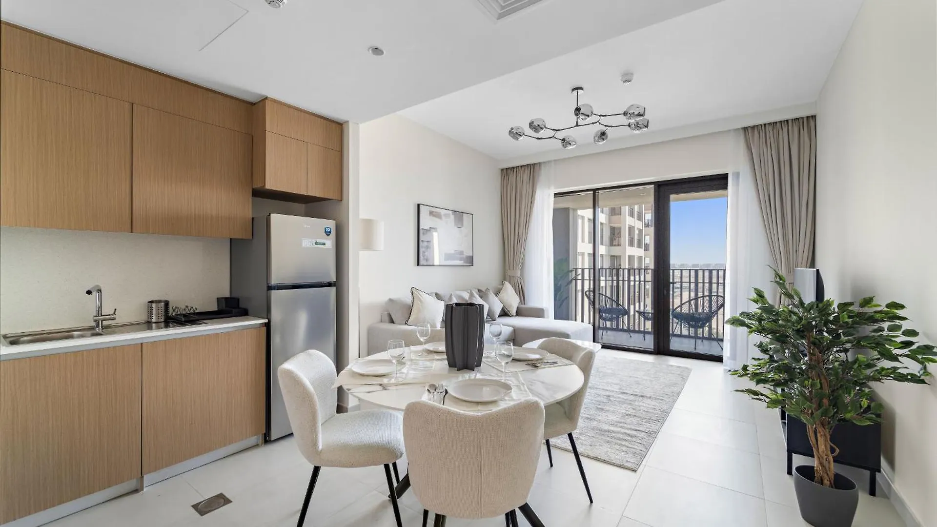 Vayk - Stylish 1 Bd Getaway In Dubai Creek Harbour Apartment