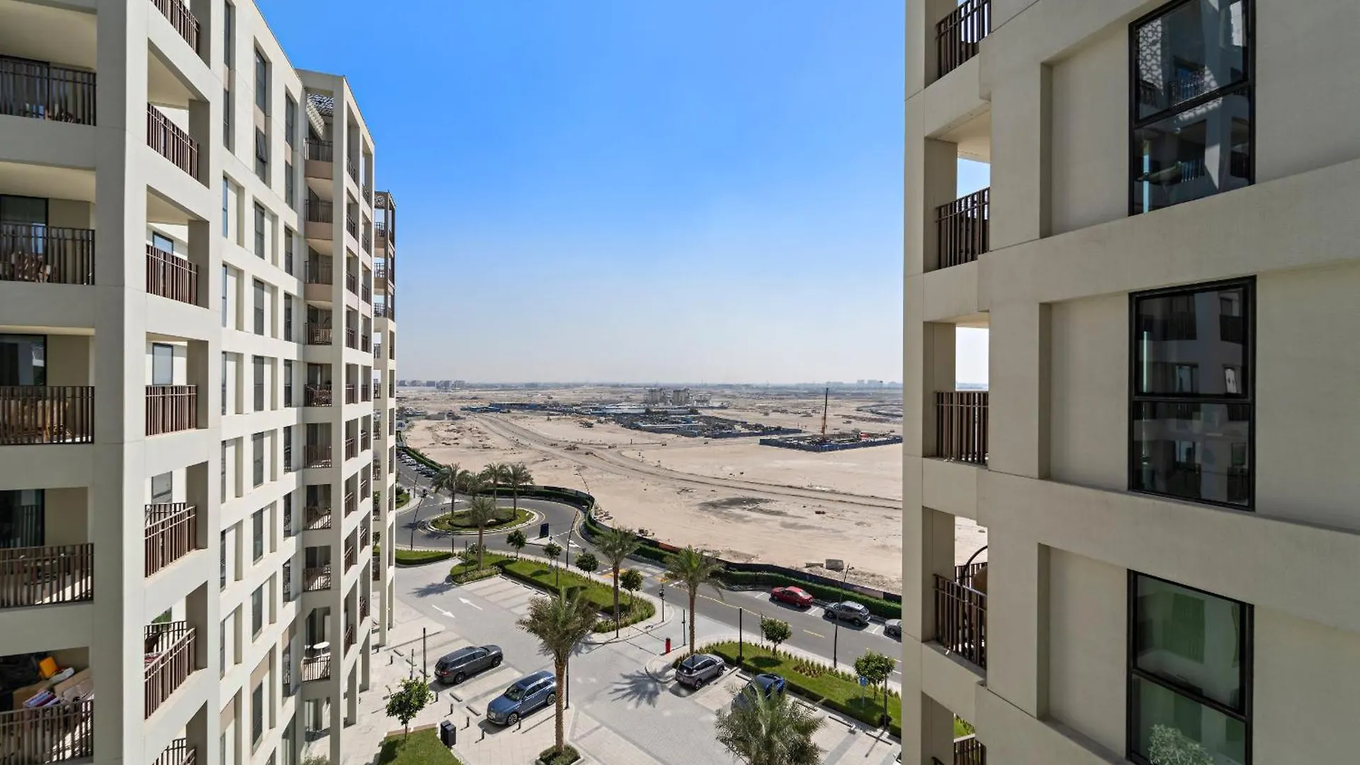 Vayk - Stylish 1 Bd Getaway In Dubai Creek Harbour Apartment