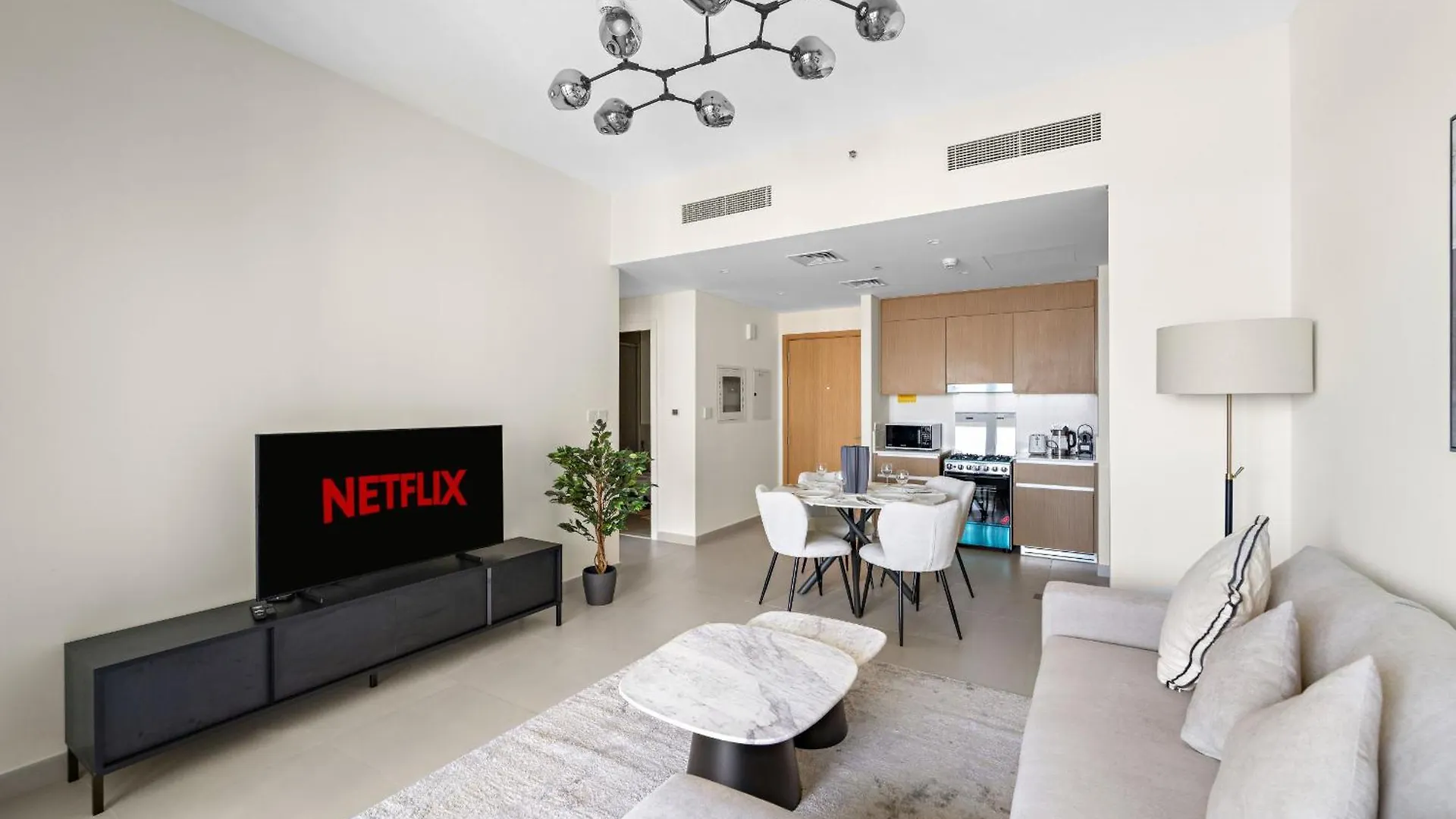 Ferienwohnung Vayk - Stylish 1 Bd Getaway In Dubai Creek Harbour